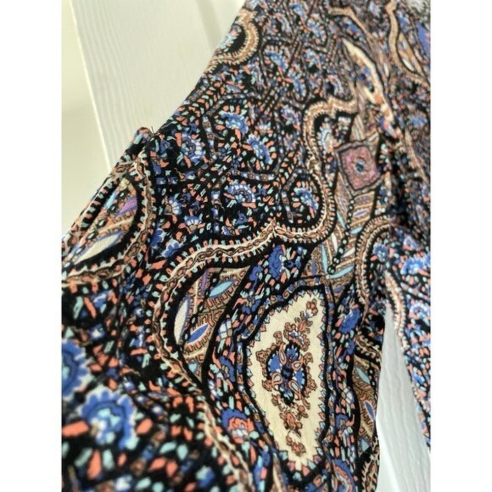 Lush Multicolor Top - Picture 3 of 5